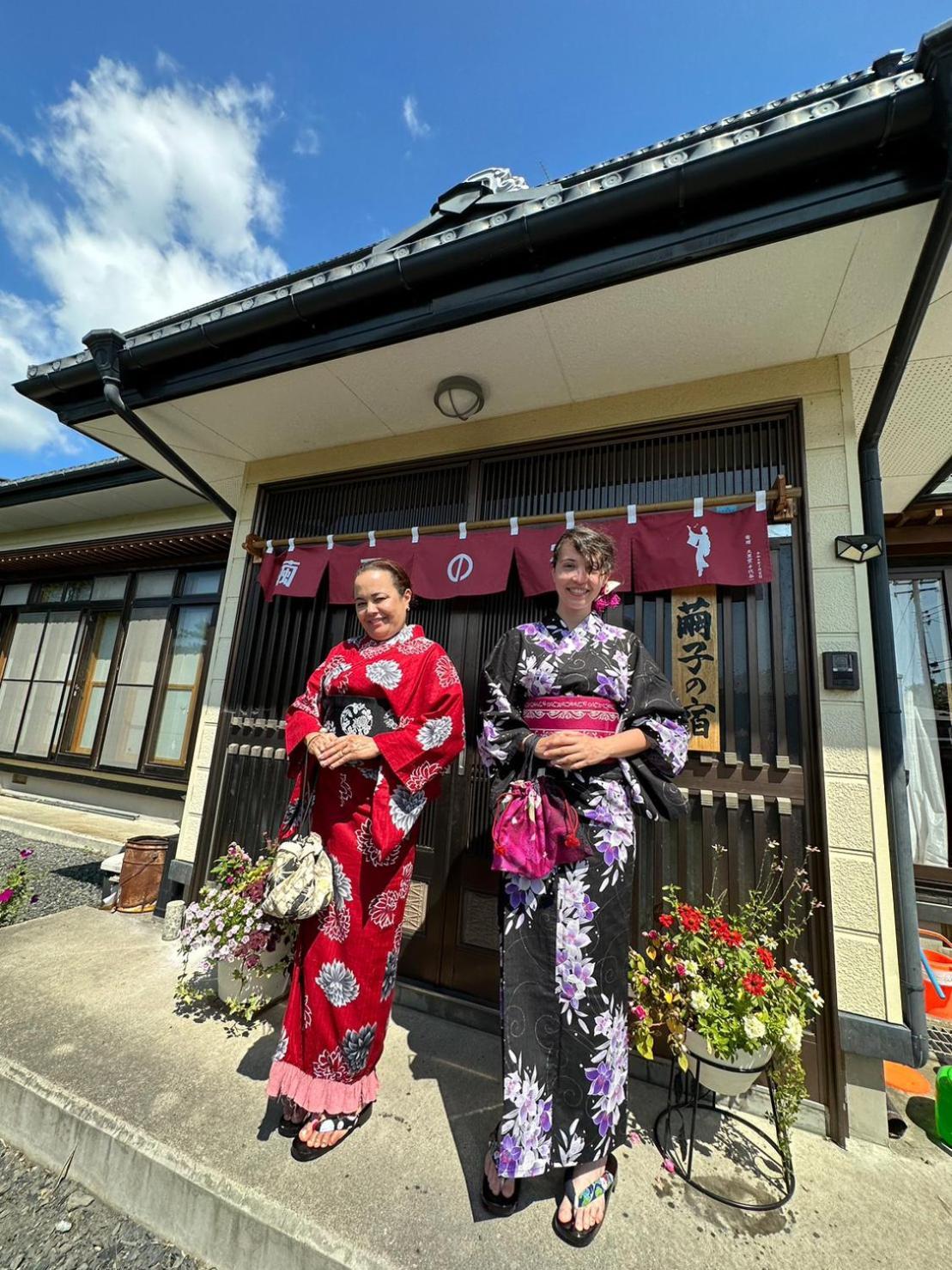 青森伝統芸能を楽しめる繭子の宿 Hotel Hachinohe Exterior photo